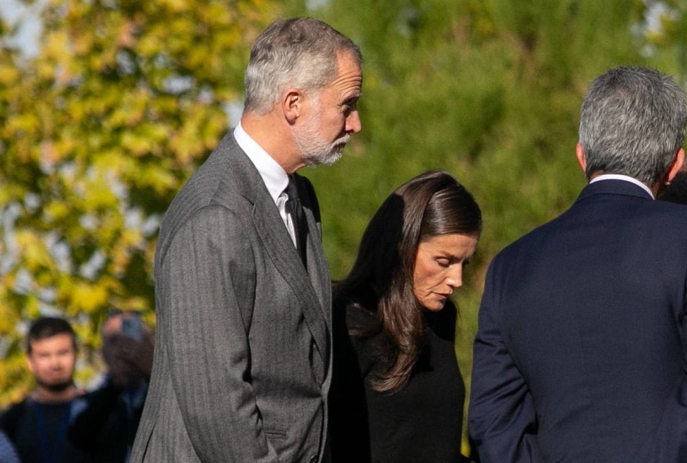 Felipe VI. und Letizia besuchen Verletzte nach Zugunglück